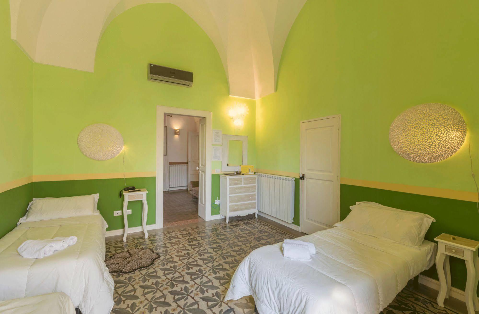 La Naca Della Taranta B&B Галатіна Екстер'єр фото